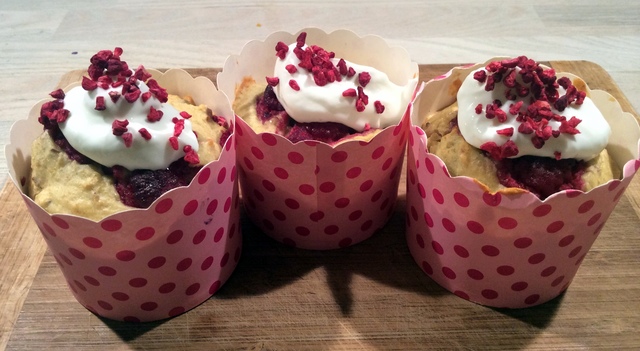 Pink protein muffins med banan og hindbær!