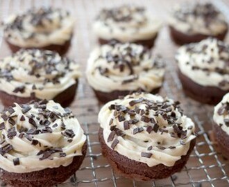 Chokolade cupcakes med chokolade smørcreme