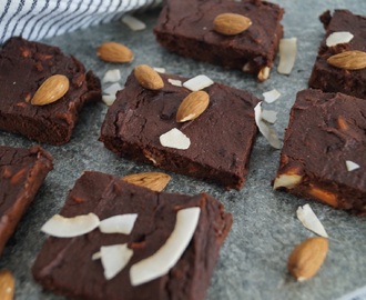 Sukkerfri chokoladebrownie med sød kartoffel & mandler