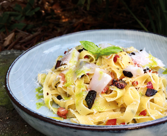 Fettuccine med guanciale, pancetta og lardo