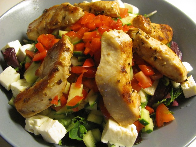 Salat med kylling og feta
