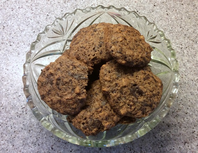 Lækre cookies med chokolade, nødder og havregryn