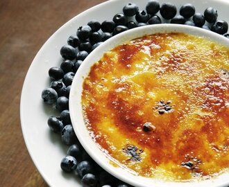 Crème Brûlée with berries