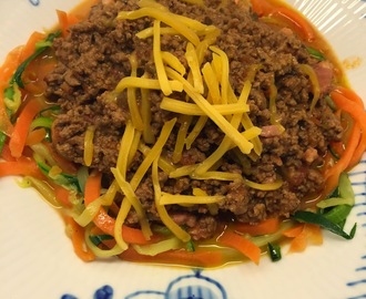 Kødsauce m/squash og gulerodsspaghetti