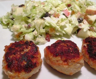 Frikadeller med Gulerod og en Lækker Kålsalat