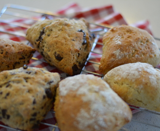 Scones med og uden chokolade