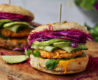 Veggieburger med verdens bedste vegetarbøf af knoldselleri og cheddar