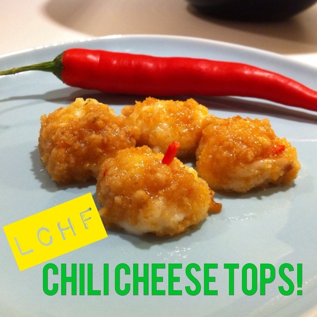 Hurtige LCHF-chili cheese tops