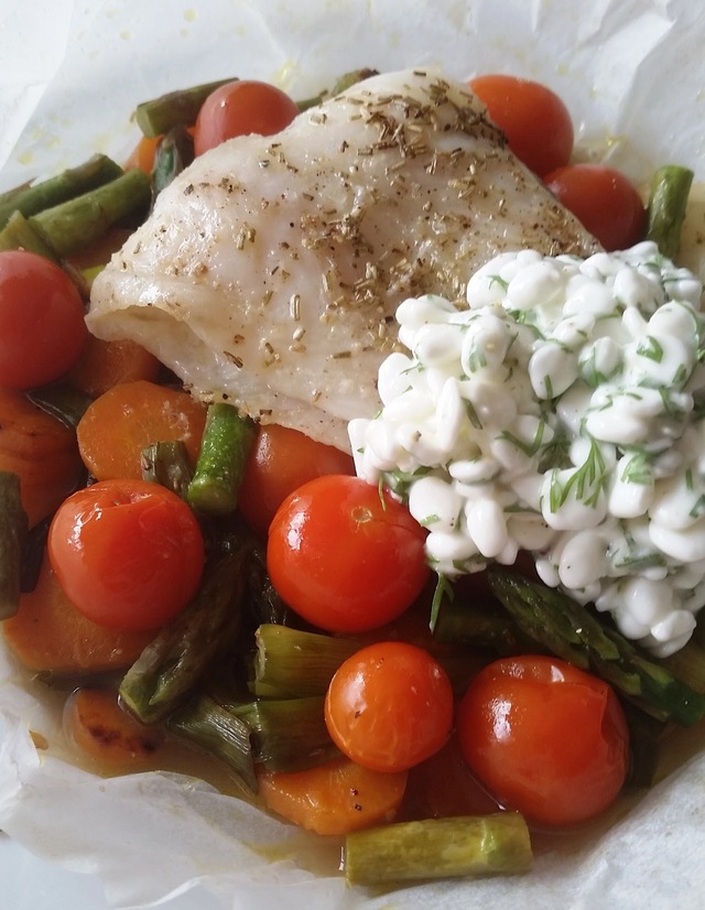 Fiskepakker med Grøntsager og Hytteost
