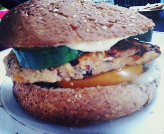 Vegansk burger med bønnebøf