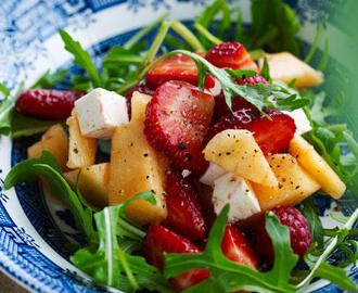 Jordbærsalat med limedressing