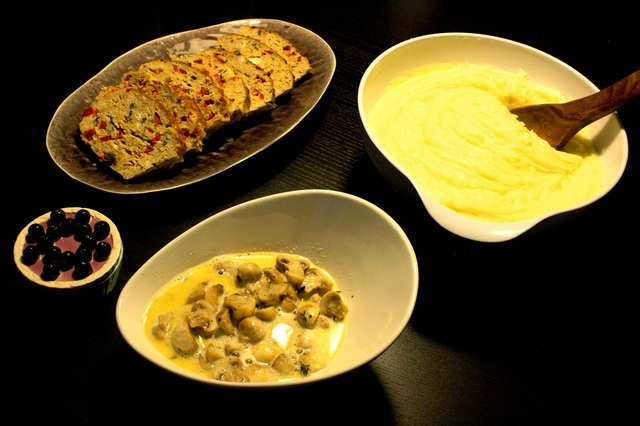 Farsbrød med kartoffelmos og champignon