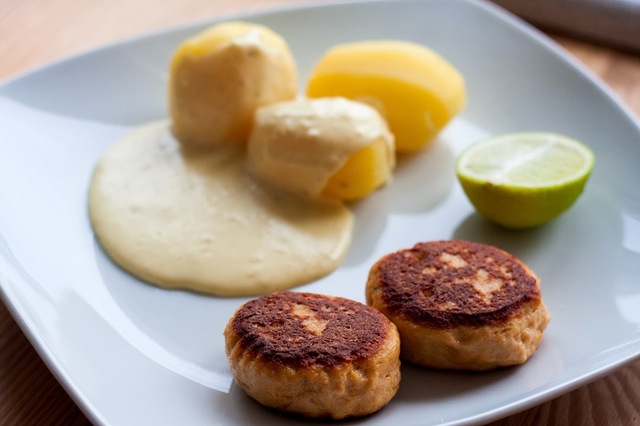 Torske/lakse frikadeller m. Remouladesovs