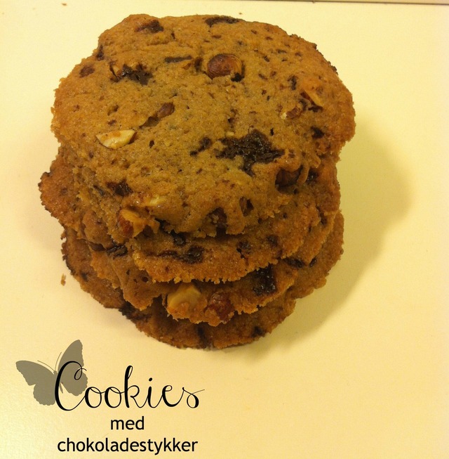 Cookies med chokolade & hasselnødder