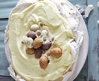 Pavlova med citronfromage og påskeæg