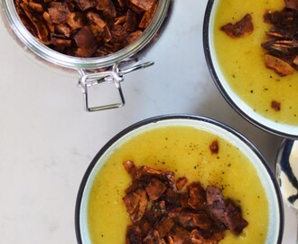 Kartoffel-porresuppe med kokosbacon