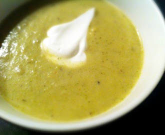 Cremet kartoffel/porre suppe