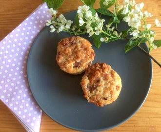 Lækre rabarbermuffins med marcipan og hvid chokolade