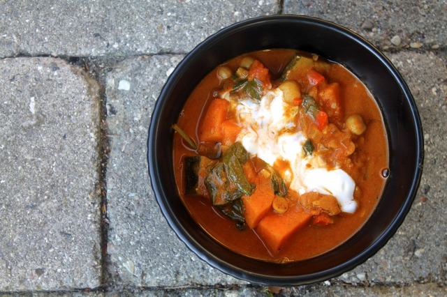 Vegetarisk curry med kikærter og søde kartofler