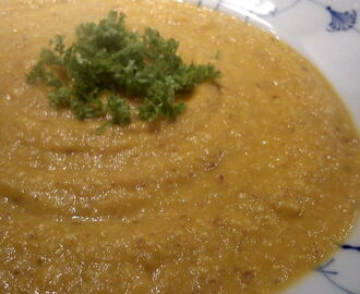 Mandel- gulerodssuppe
