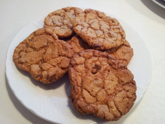 Cookies med marcipan og chokolade