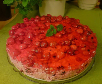 Fromasjkake med bær & gelelokk c",)