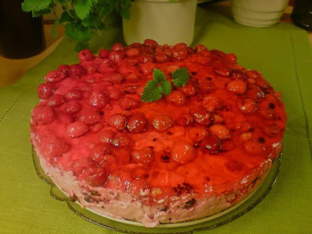 Fromasjkake med bær & gelelokk c",)
