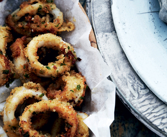 Pankopaneret calamares med hjemmerørt remoulade