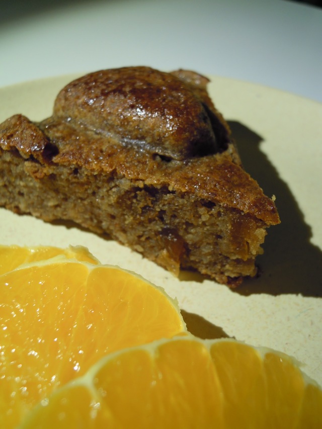 Mandel-appelsin-abrikos kage uden gluten og tilsat sukker.