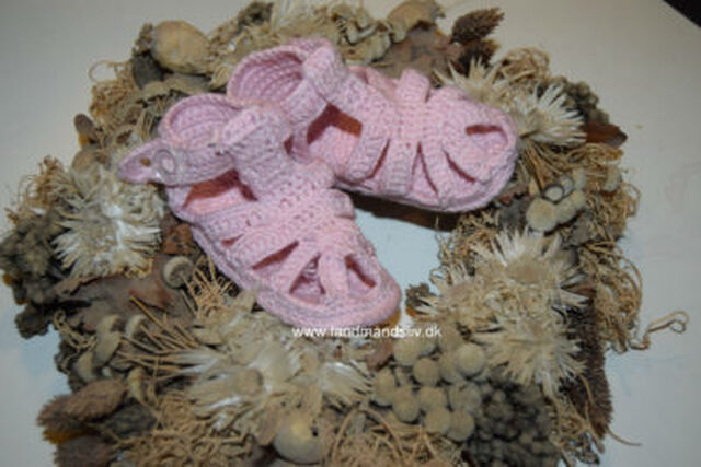 Hæklede baby sandaler