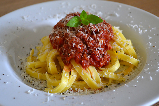 Frisk pasta med tomatsauce