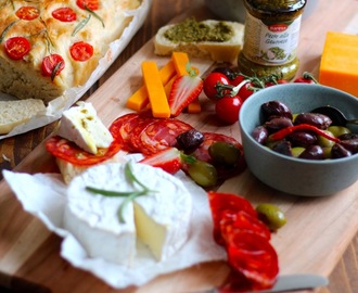 Nem tapas med hjemmelavet foccacia brød