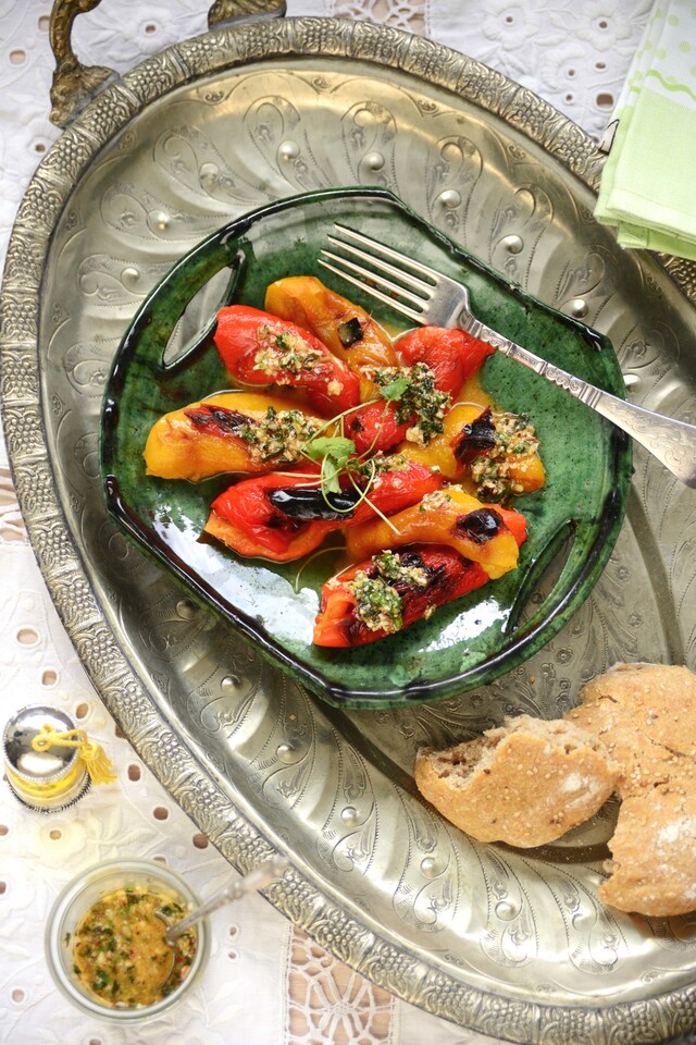 marokkansk salat af grillede peberfrugter m charmulasovs