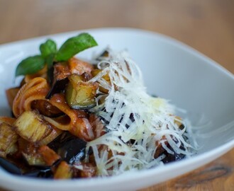 Pasta med tomat og auberginer – pasta alla norma