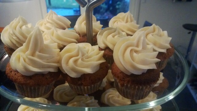 Bailey cupcakes med Bailey frosting