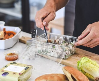 Lidt hjælp i hverdagen med veganske og økologiske måltidskasser