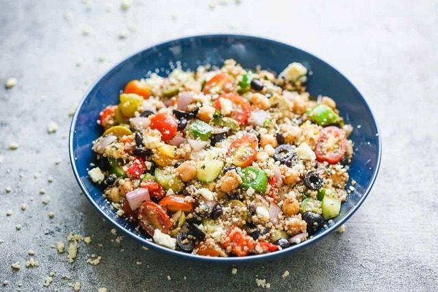 Mediterranean Quinoa Salad – Fresh and Healthy!