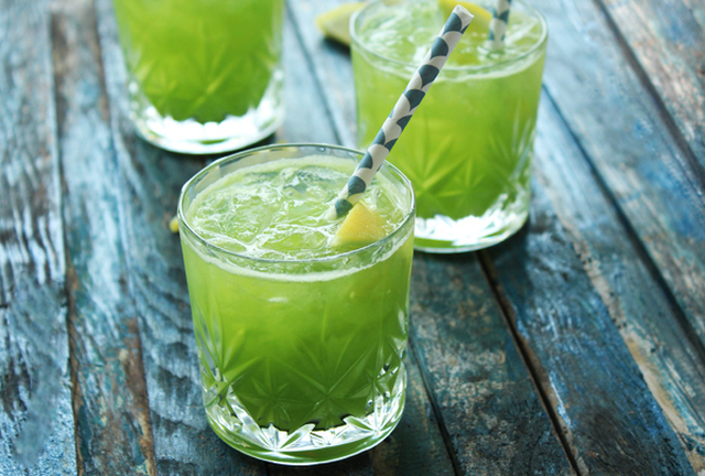 Sunde drinks med agurk og citron