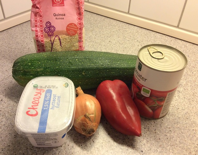 Grøn lasagne med squashplader og quinoasovs