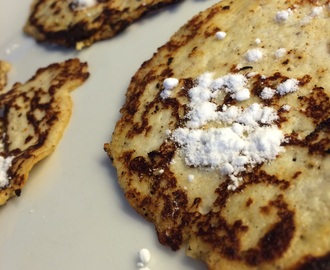 Kærnemælks brunchpandekager med banan