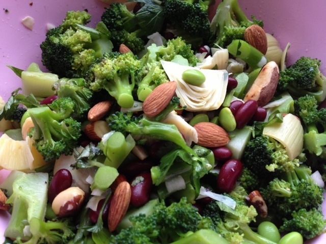 Broccolisalat med bønner