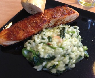 Risotto med rejer, spinat og laks