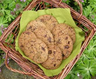 Cookies med chokolade og rosiner – sprøde og lækre