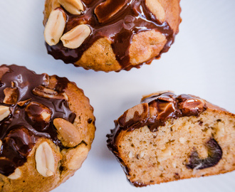 Snickers muffins - Opskrift på sunde snickers muffins med peanuts