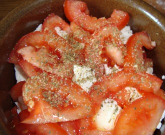 Bouyiordi- Bagt Feta med tomat.