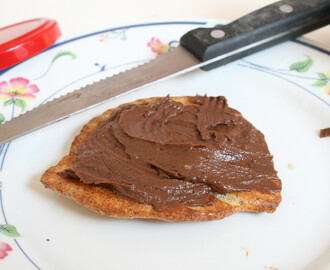 Avotella ("nutella" af avokado)