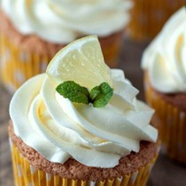 Citron cupcakes med vanilje smørcreme