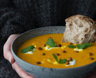 Cremet gulerodssuppe - nem og lækker gulerodssuppe med ingefær