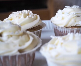 Julemuffins med æble og chai te