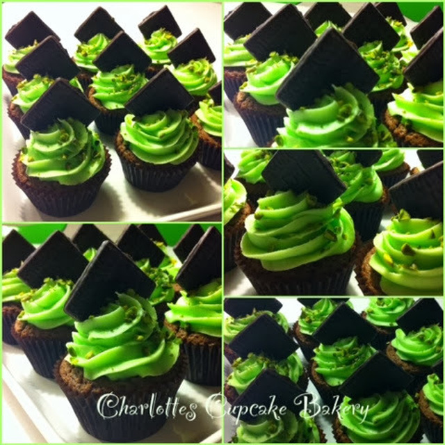 Chokolade/pebermynte cupcake m/After Eight og vanille frosting